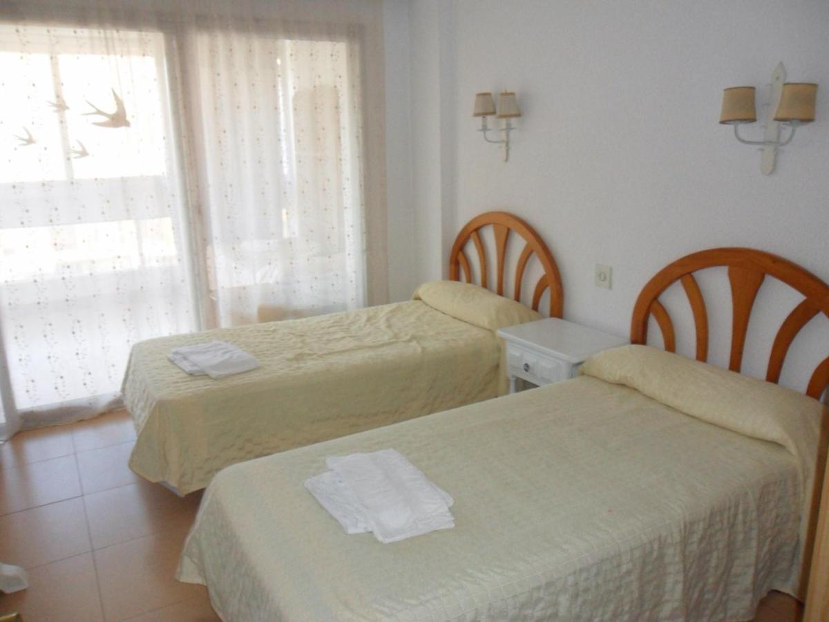 Apartamentos Cervantes ベニドルム エクステリア 写真