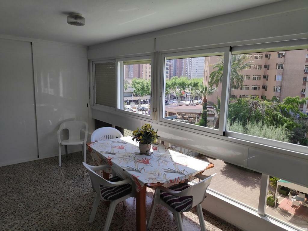 Apartamentos Cervantes ベニドルム エクステリア 写真
